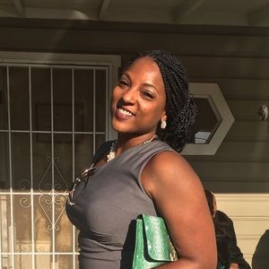 Meet your Posher, Ena